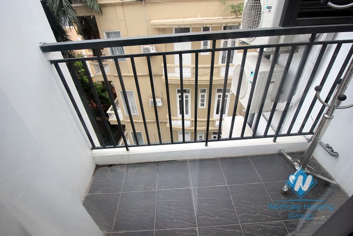 5th floor apartment with beautiful view in Tay Ho for rent